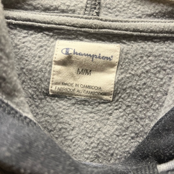 Champion womens tie-dye, kangaroo pocket hoodie. Size US Med - Picture 8 of 9